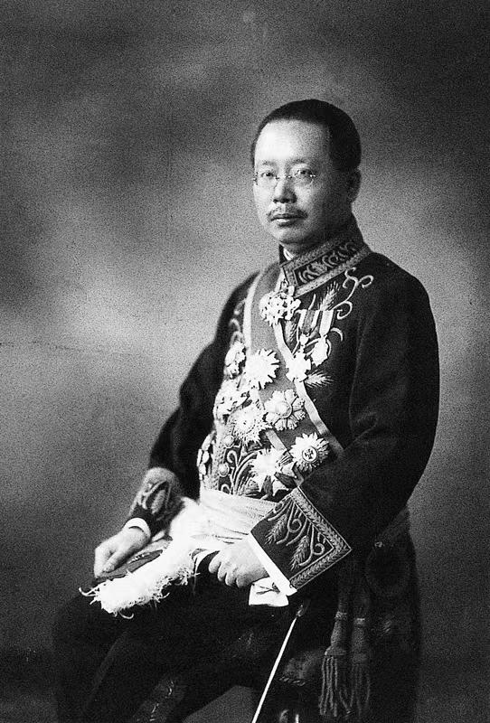 新澳門精準(zhǔn)四肖期期中特公開，探索澳門博彩文化的新篇章，澳門博彩文化新篇章揭秘，精準(zhǔn)四肖期期中特公開探索